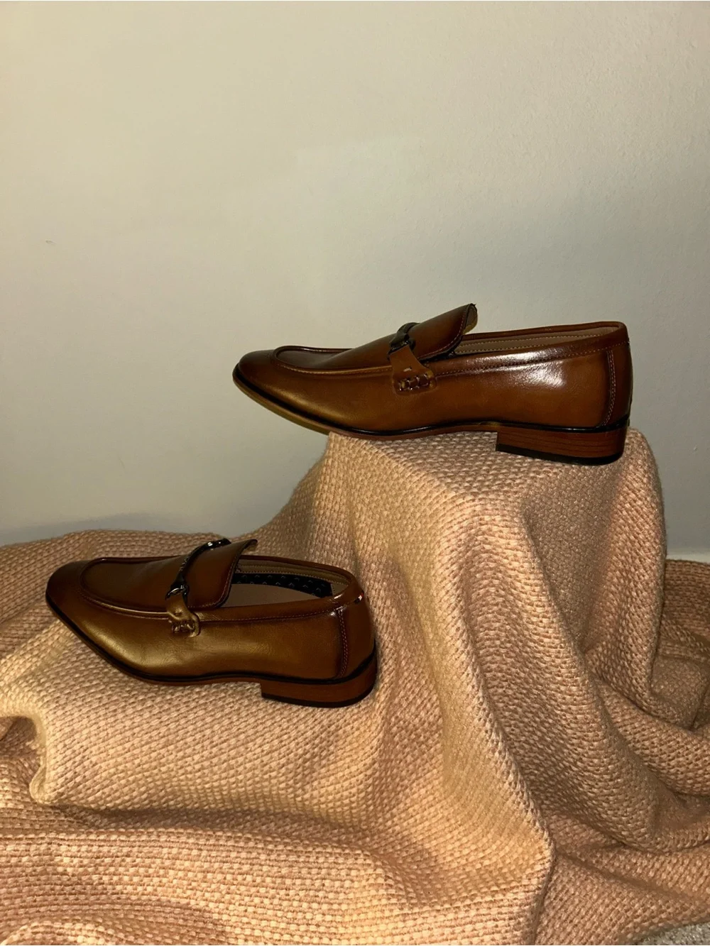 NEW Tommy Hilfiger Senner Loafer in Natural Brown Sz 9